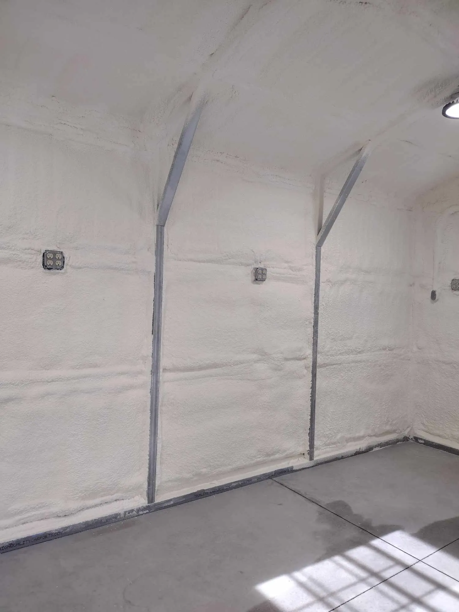 Spray foam insulation service 